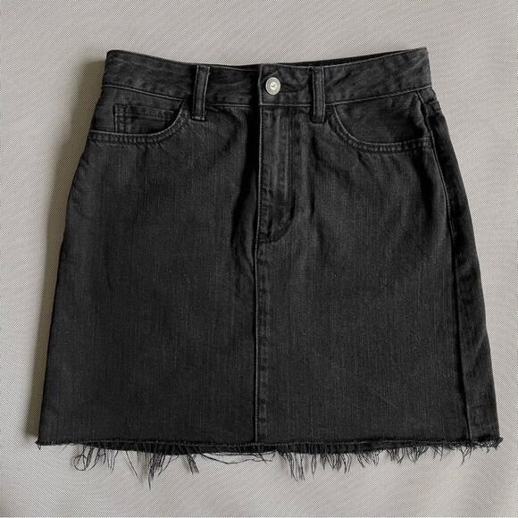 Hollister Ultra High Rise Skirt Black Denim 100% Cotton Junior Women’s Size 1 - Picture 1 of 7